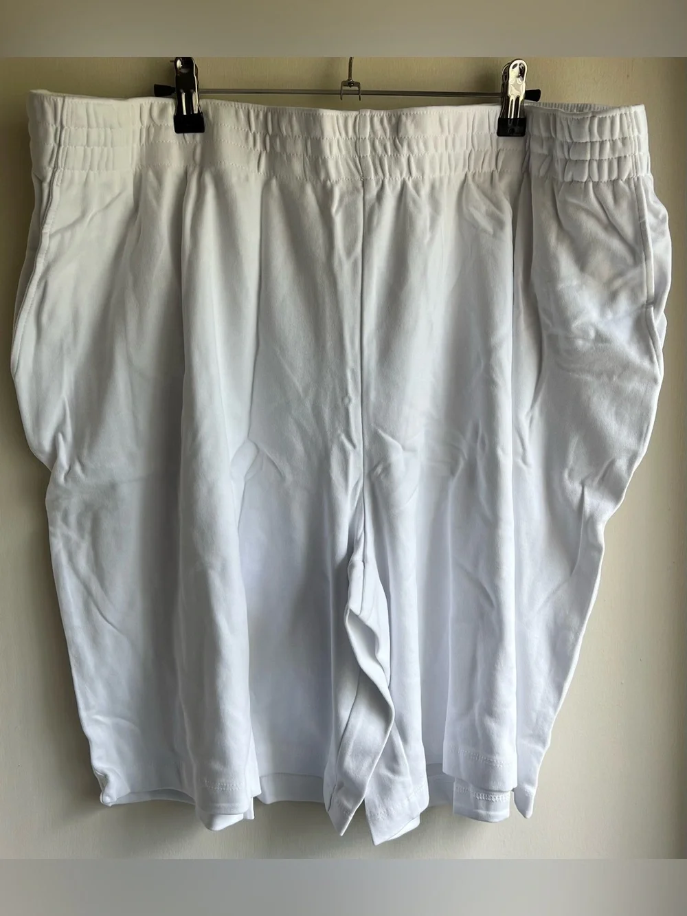 NWT Lands End Womens White Stretch Cotton Knit Comfort Pocket Shorts